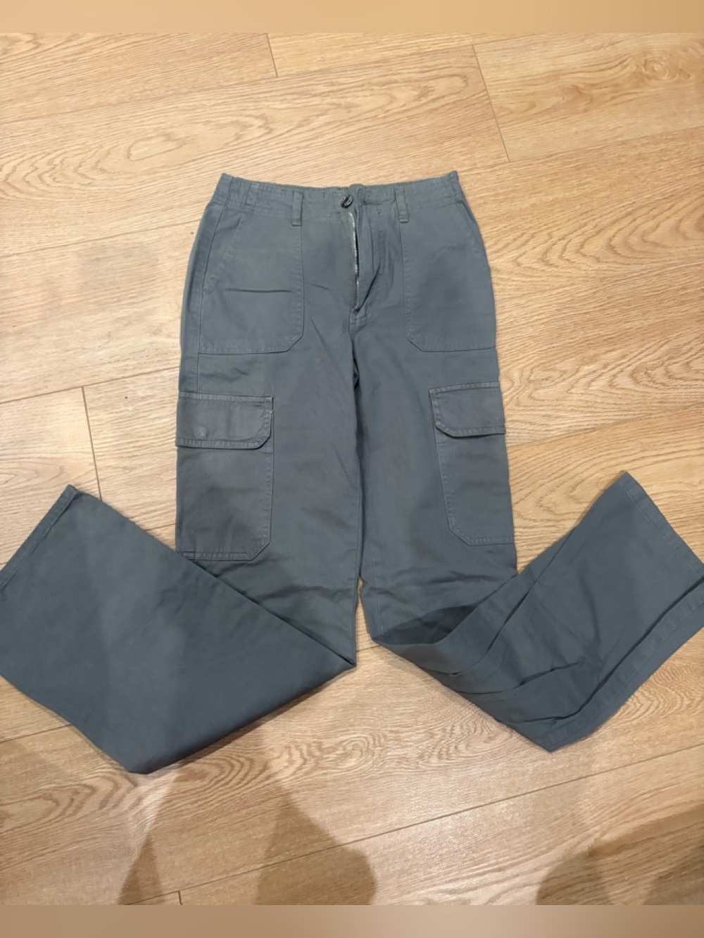 Oversize Fluid cargo pants sz 0 OLIVE COLOR